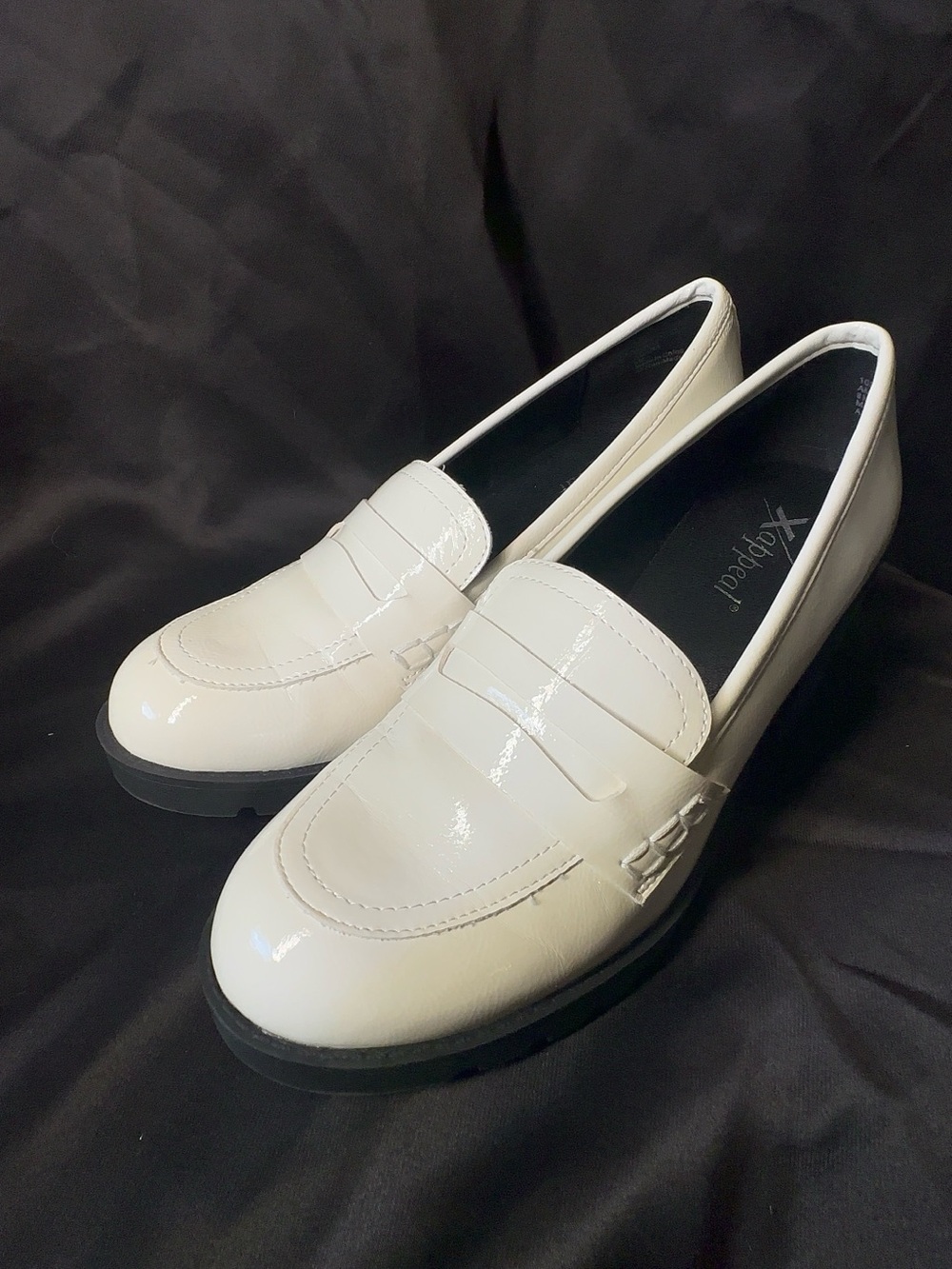 XAppeal White Patent Penny Loafer Block Heel Pumps Women’s Size 8